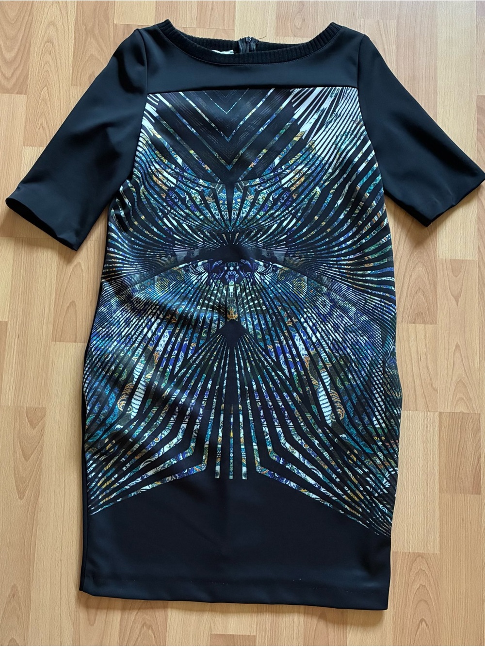 Biancoghiaccio dress Sz EU 42 US 6 Black Multicolor Graphic Print NWT